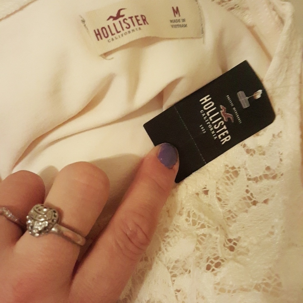 💕BOGO 💕BNWT Pretty Hollister Cream Lace Dr - Picture 4 of 4